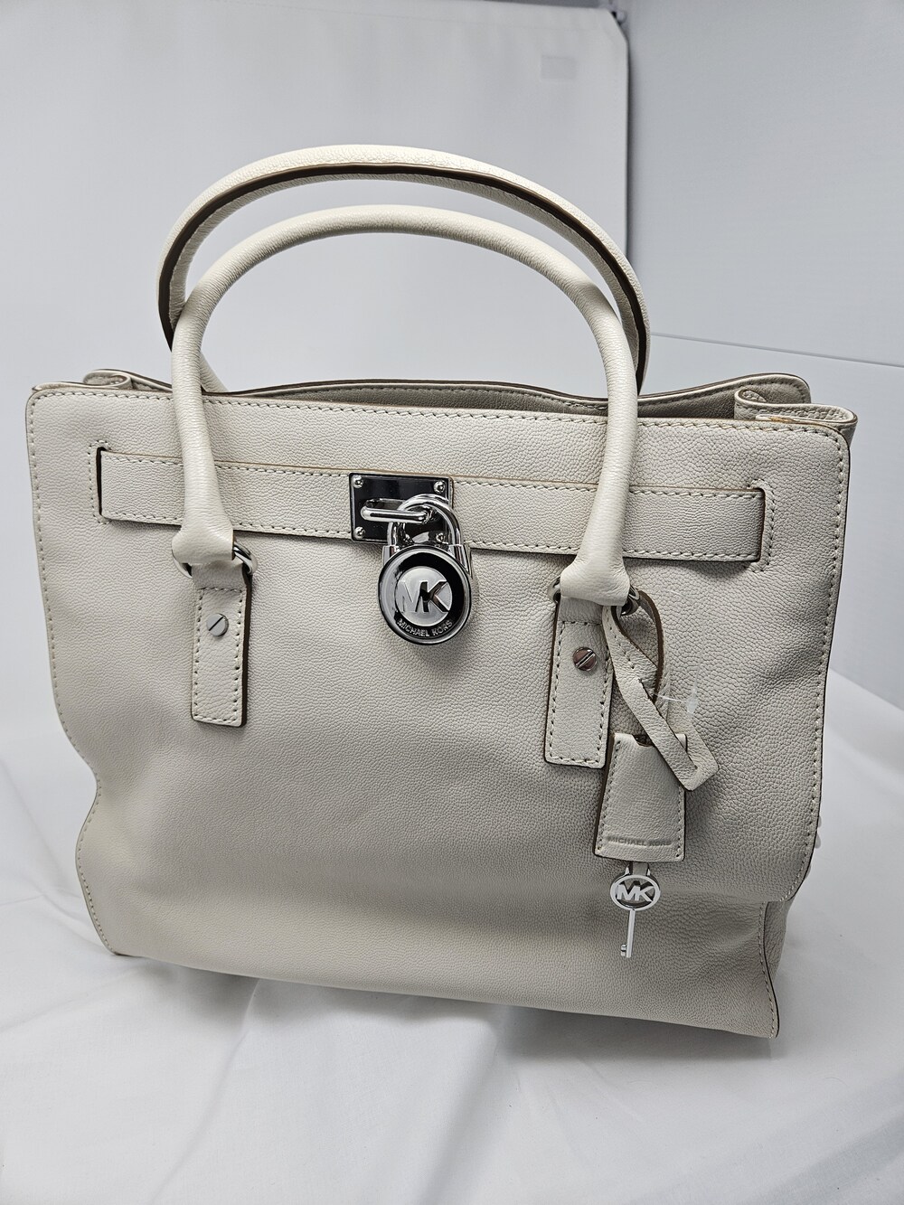 Michael Kors Large Hamilton Tote Handbag - Vanilla (White) & Silvertone